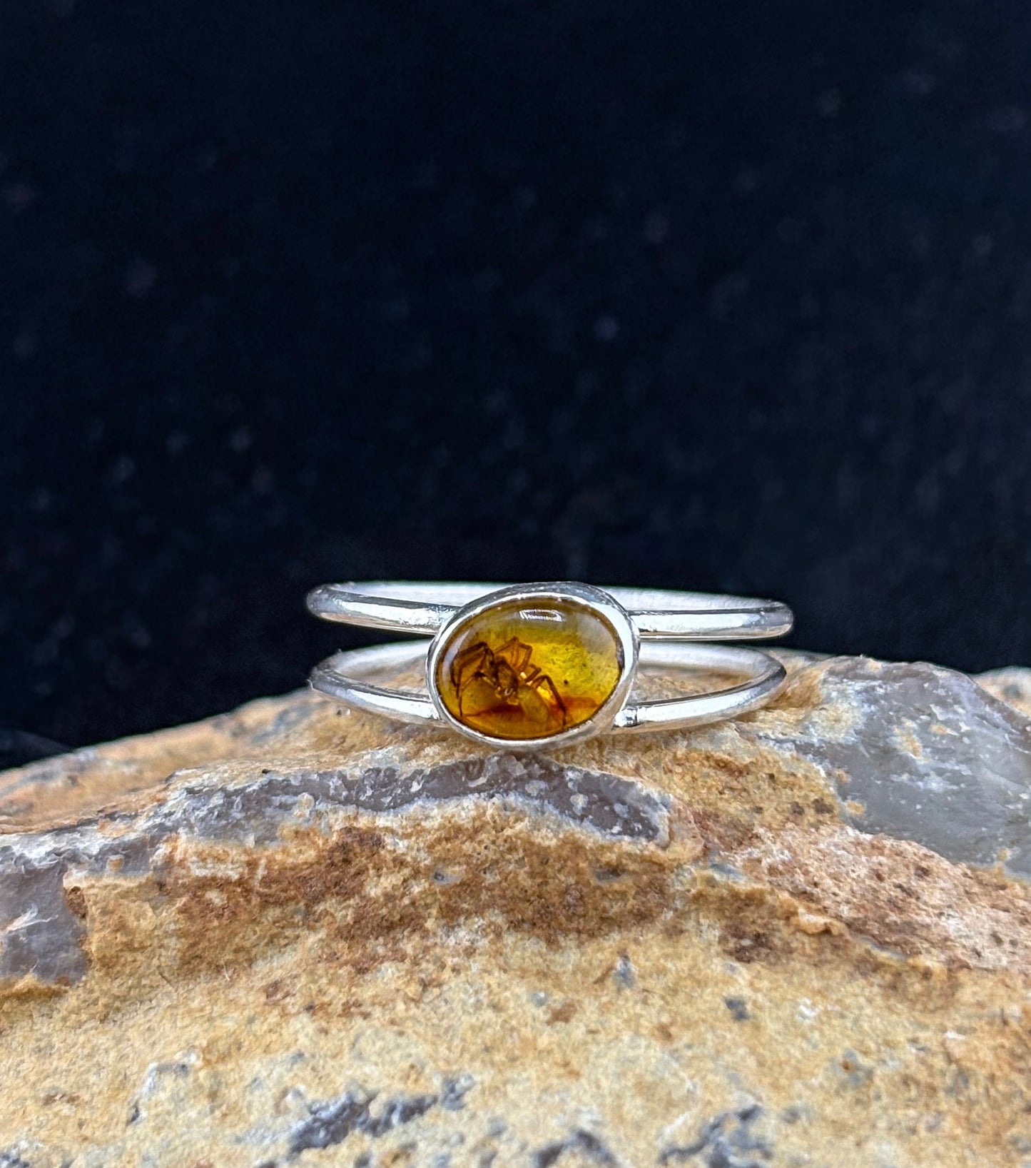 Amber Spider Ring: S 8