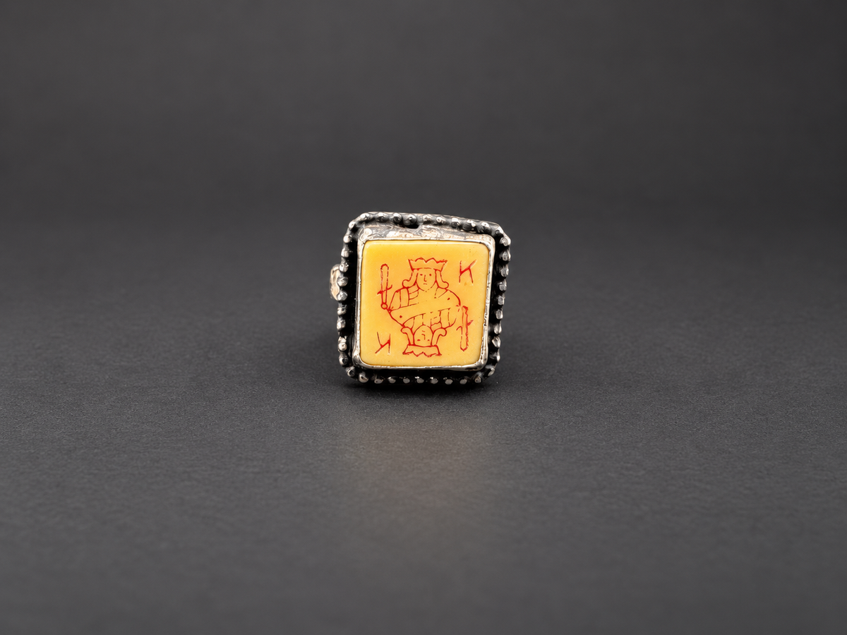 Vintage Bakelite Poker Dice Ring| S