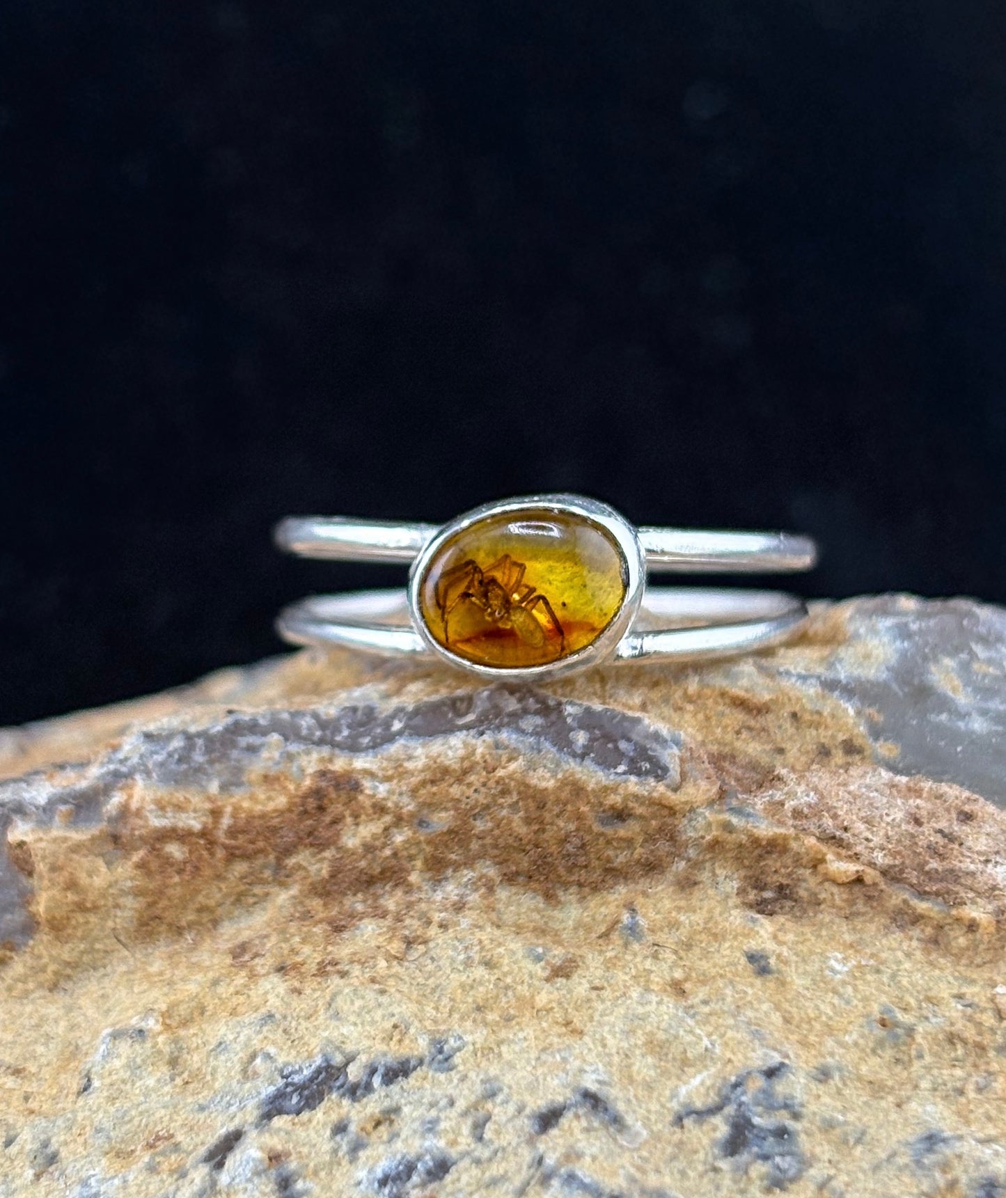 Amber Spider Ring: S 8