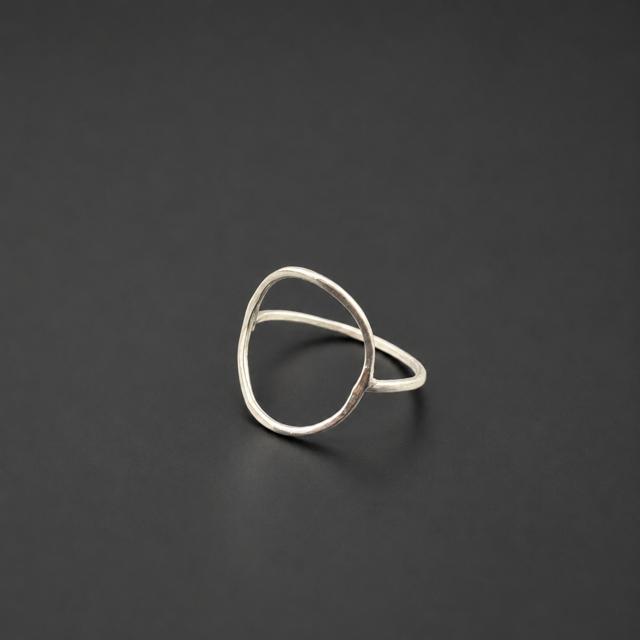 Circle Frame Ring: S 8